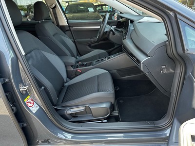 VW_Golf8_Active_Gr_20.jpg