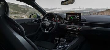 Audi_RS4_CompetitionPlus_2.jpg