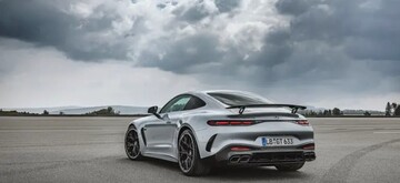 Mercedes_AMG_GT_Coupe_4.jpg