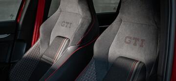 Volkswagen_Golf_GTI_Edition_50_2025_3.jpg