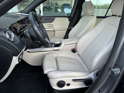 Mercedes_GLB_19.jpg
