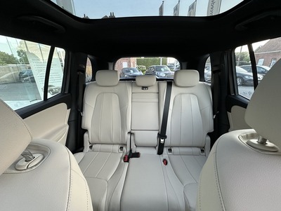 Mercedes_GLB_23.jpg