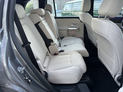 Mercedes_GLB_26.jpg