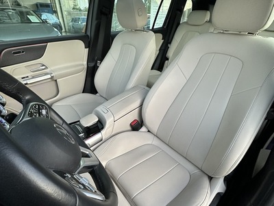 Mercedes_GLB_21.jpg