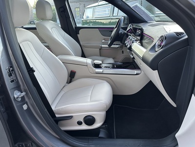 Mercedes_GLB_24.jpg