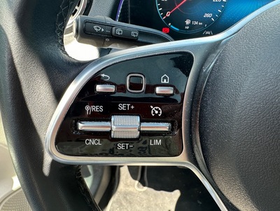 Mercedes_GLB_15.jpg