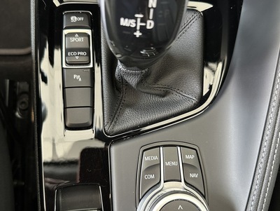 BMW_X1_06.jpg