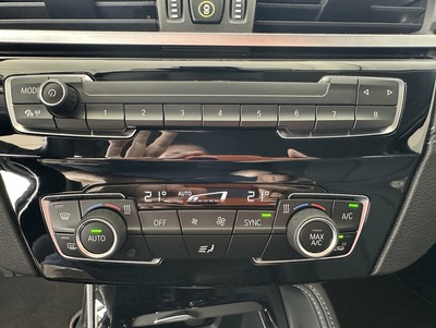 BMW_X1_05.jpg