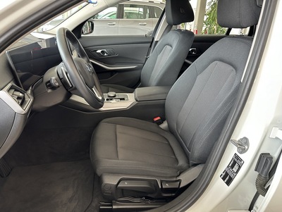 BMW_318Wit_17.jpg