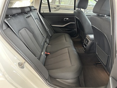 BMW_318Wit_23.jpg