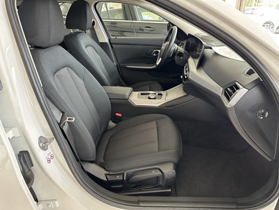 BMW_318Wit_22.jpg