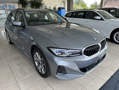 BMW_318iGrijs_01.jpg