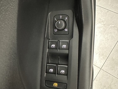 VW_TCross_17.jpg