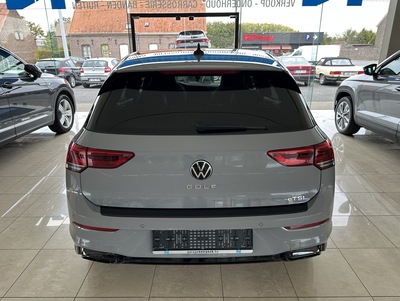 VWGolfGrR_27.jpg