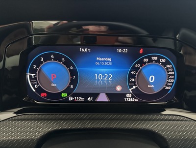 VWGolfGrR_17.jpg