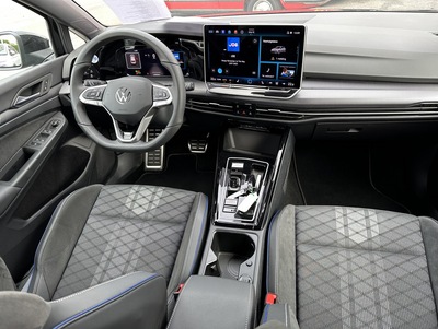 Golf8FaceR_06.jpg