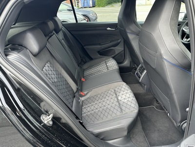 Golf8FaceR_24.jpg