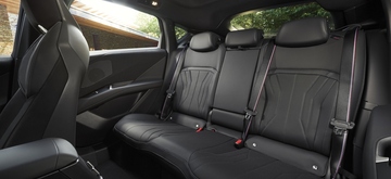 BMW_ix4_04.jpg