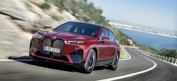 bmwix7-1.jpg