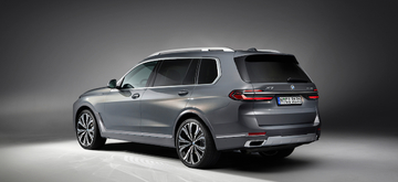 bmw_x7_m60i_facelift_2022_3.jpg