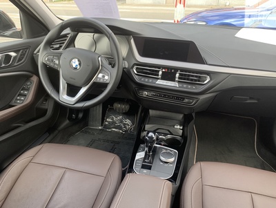 BMW_118i_Lux_3.jpg