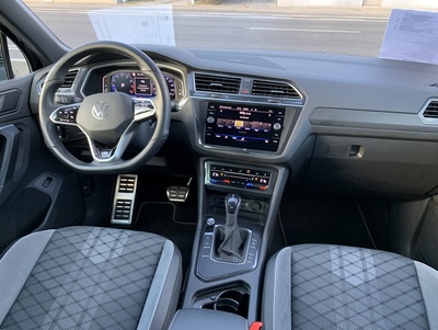 VW_Tiguan_RLine_5.jpg