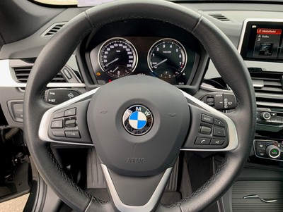 BMW_X1_ZwPaDa_10.jpg
