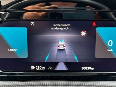 Golf8Active_10.jpg
